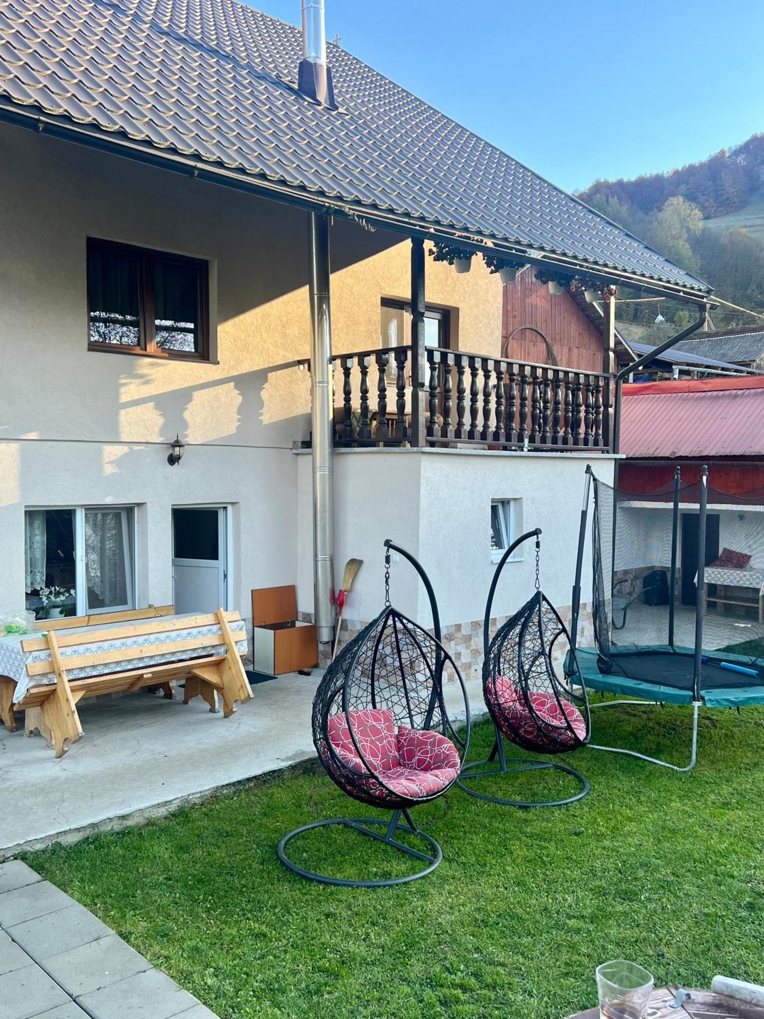 Cabana Baraj Apuseni Mountains Mihoesti Bagian luar foto